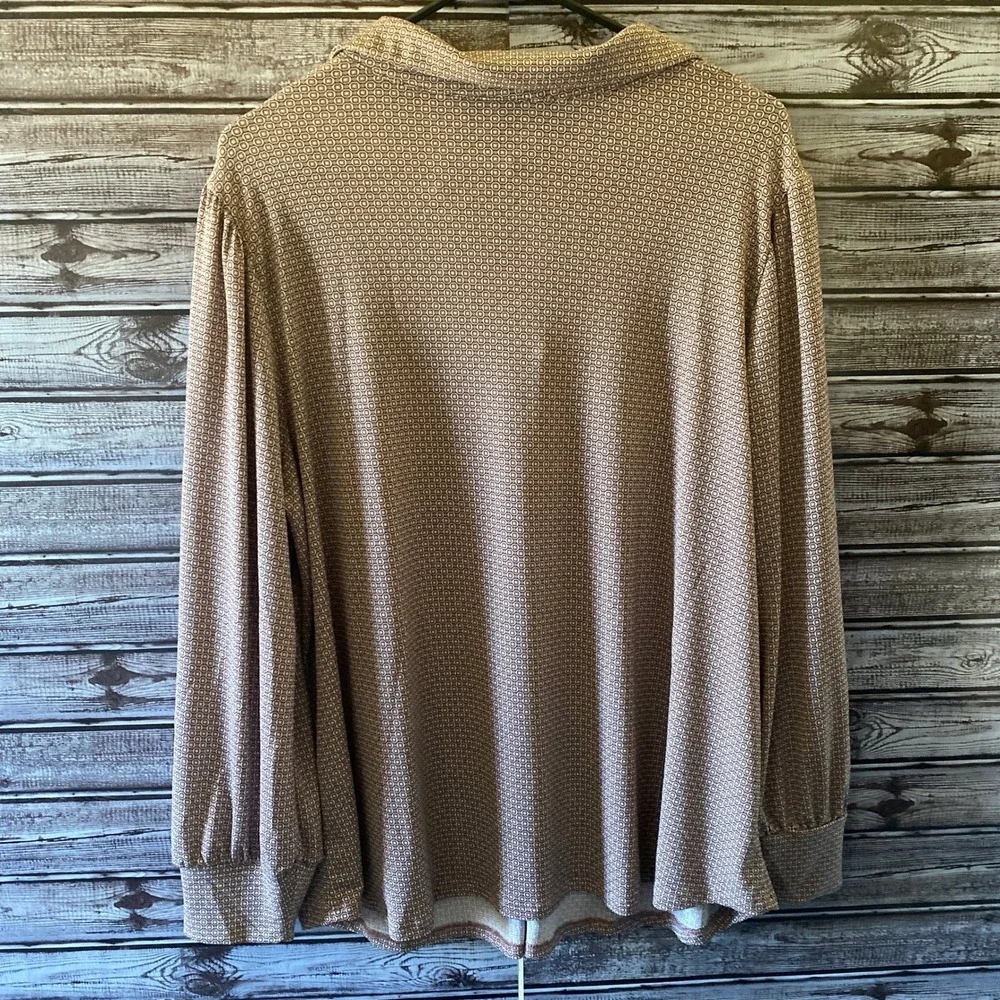 Adrianna Papell Women's Long-Sleeved Top Size 1X Geometric Print V-Neck NWT‎ - Picture 2 of 7